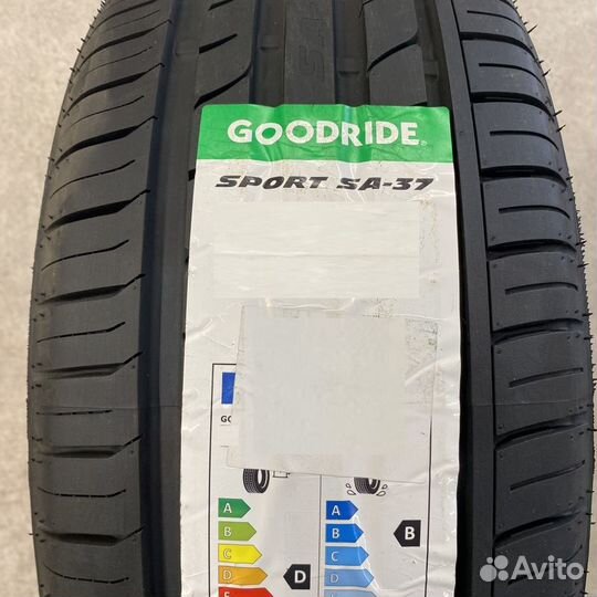 Goodride SA 37 225/40 R19 93