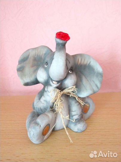 Статуэтка Слоненок