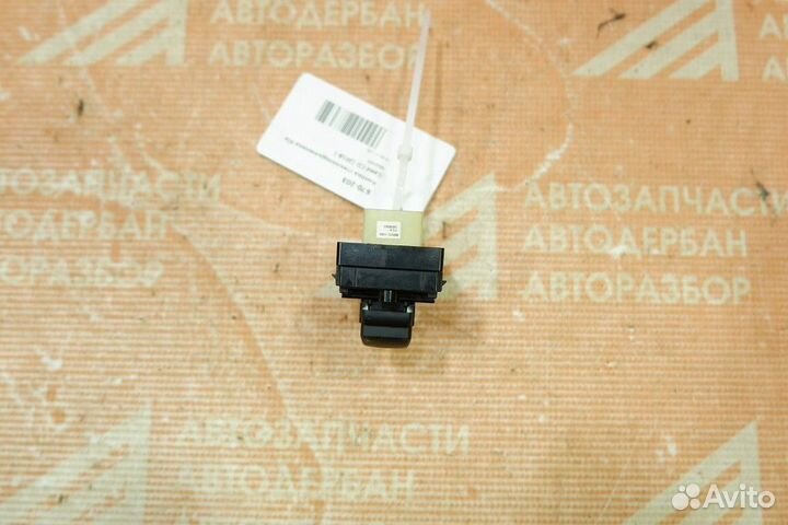 Кнопка стеклоподъемника Kia Ceed CD (2018)