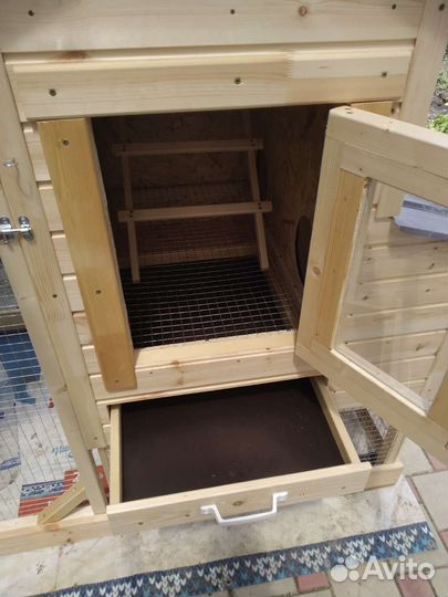 Компактный курятник для семьи не крупных курочек