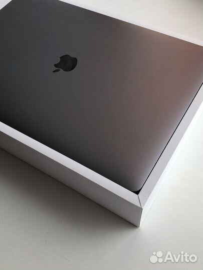 Apple Macbook Pro 13 inch 2019