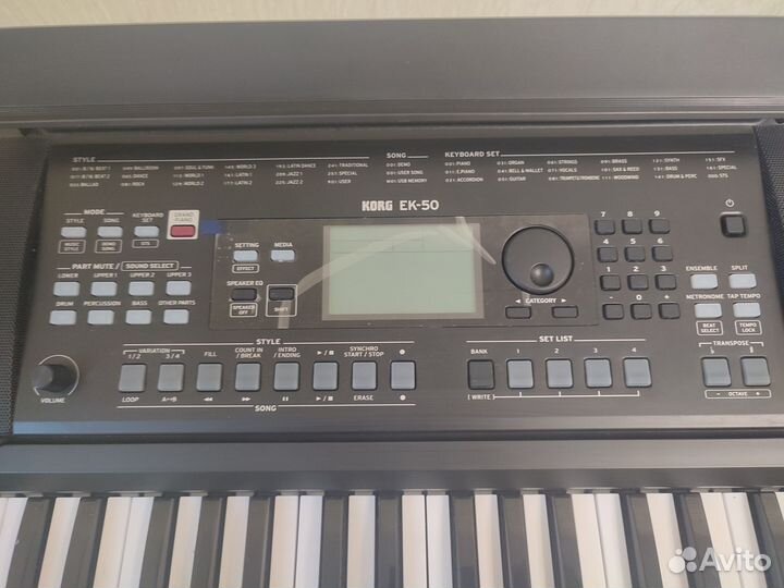 Синтезатор korg EK 50