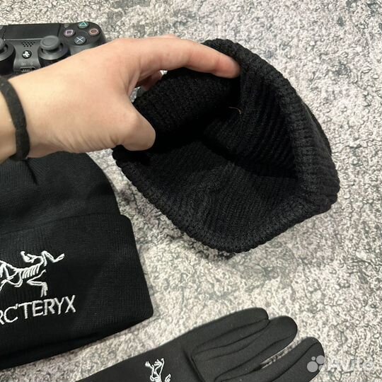 Шапка Arcteryx зимняя