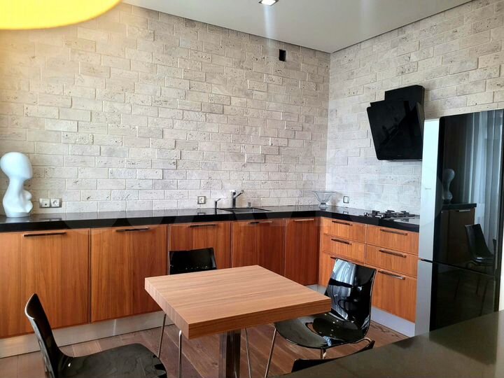 3-к. квартира, 150 м², 6/6 эт.