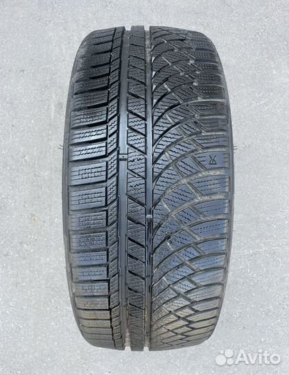 Kumho WinterCraft WP72 225/40 R19 и 255/35 R19