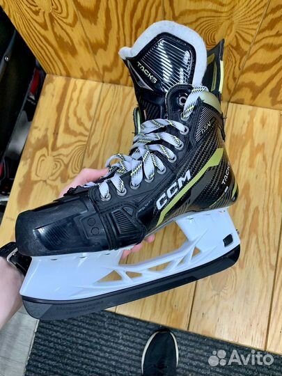 Коньки хоккейные CCM AS-V Pro 8.5R