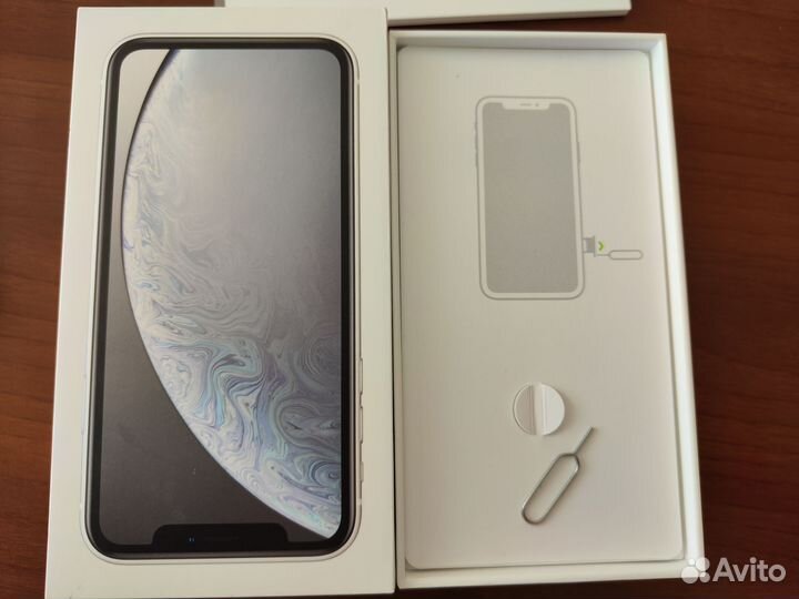 iPhone Xr, 64 ГБ