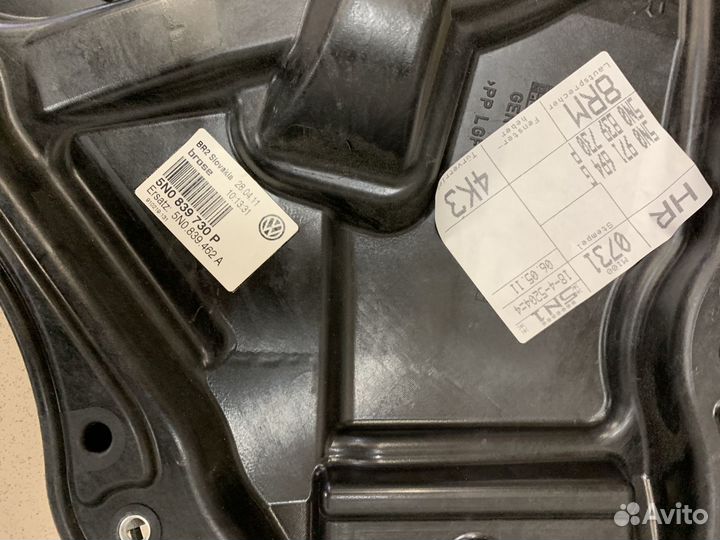 Стеклоподъемник задний правый VW Tiguan 2007-2016