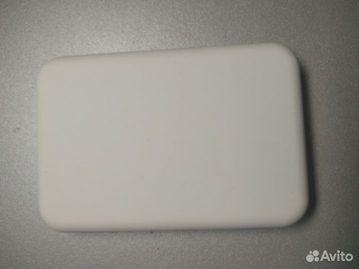 Повербанк с беспроводной зарядкой