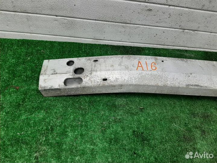 Усилитель бампера переднего Lexus RX300 (MCU35) 2