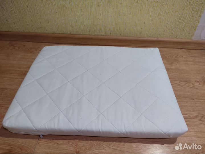 Матрас на пеленальный стол