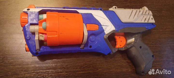 Nerf strongarm