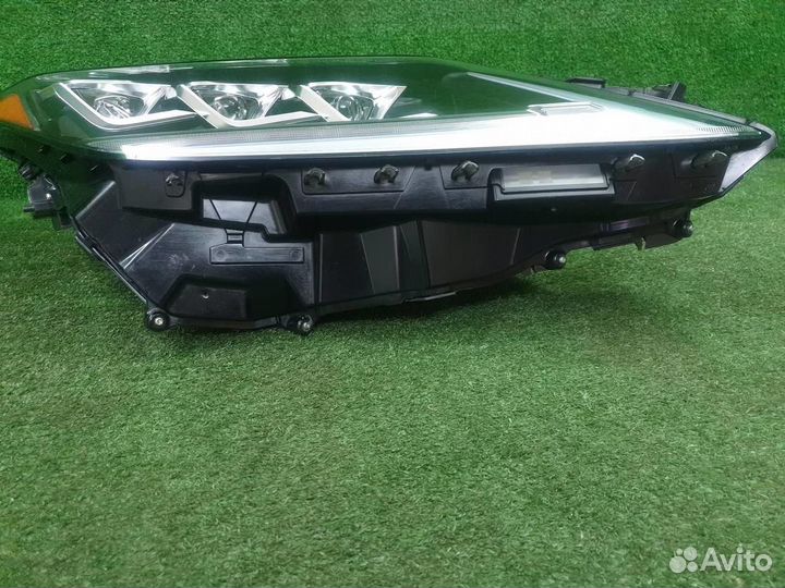 Фара правая Lexus RX200t/RX300/RX350/RX350L/RX450h
