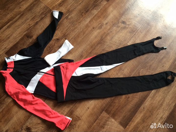 Продам костюм для фигурного катания