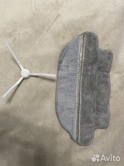 Тряпка из микрофибры и боковая щетка