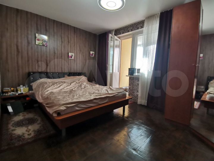 3-к. квартира, 93 м², 2/9 эт.