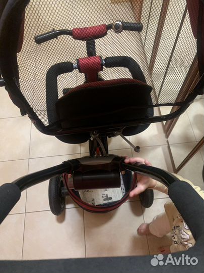 Детский велосипед с родительской ручкой новый