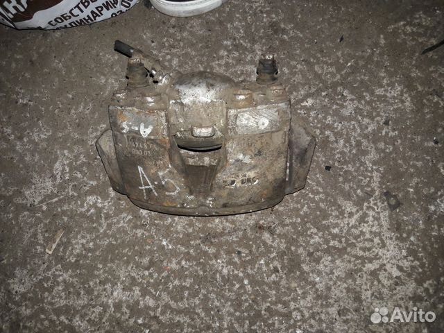 Суппорт передний лев и прав Ауди A5 2008-2016 г