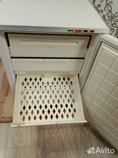 Морозильная камера бирюса 14