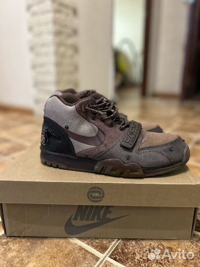 Nike air trainer 1 travis scott