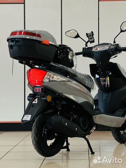 Скутер 180 куб.см новый без пробега