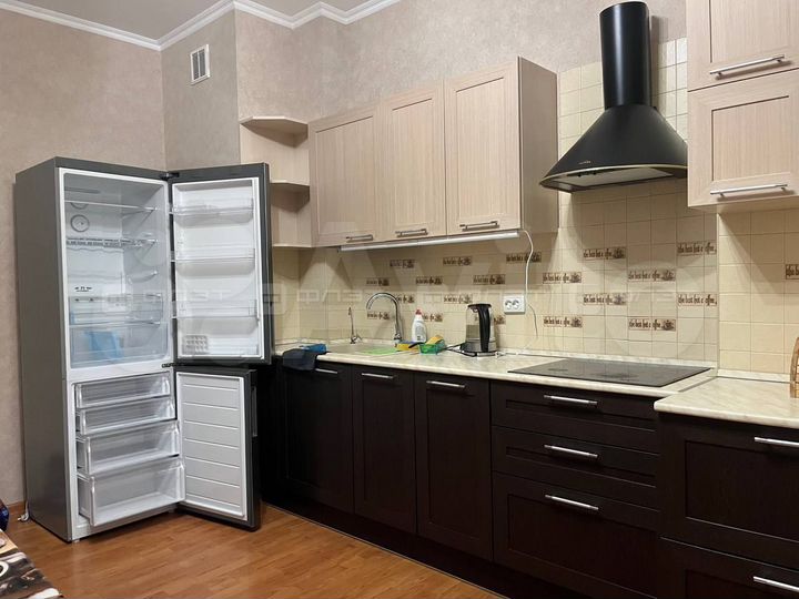 2-к. квартира, 67 м², 2/12 эт.