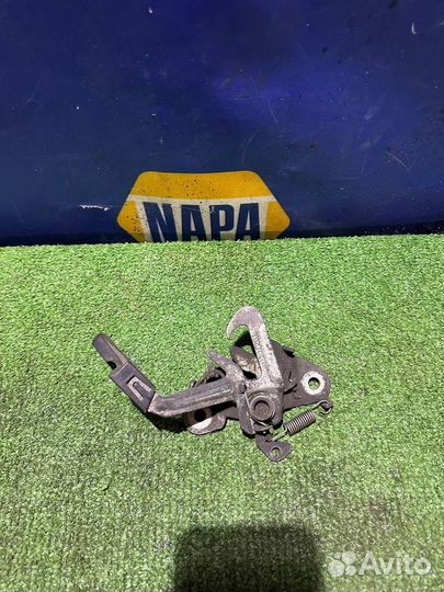 Замок капота peugeot 207