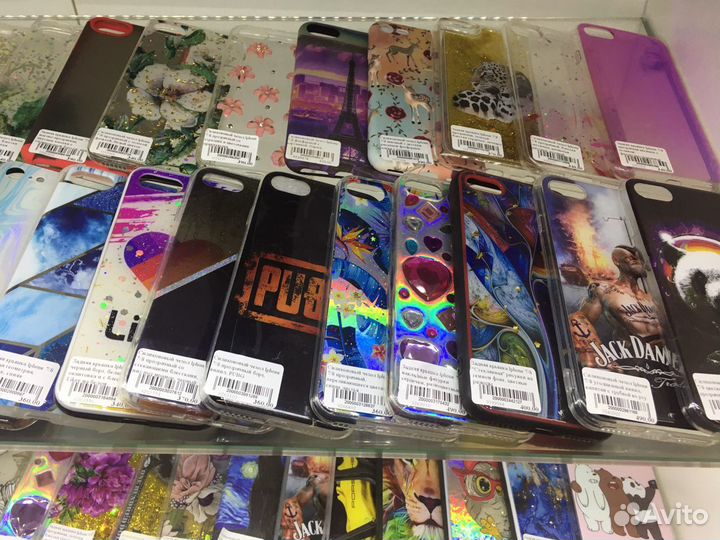 Чехлы на iPhone 8