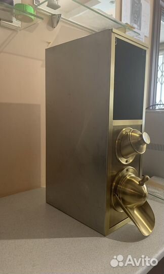 Контейнер -диспенсер для сипучих