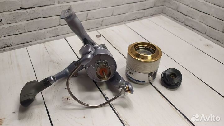 Катушка Daiwa Emblem - S 2500 C
