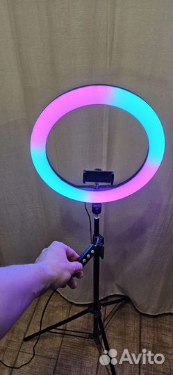 Кольцевая лампа со штативом для фото и видео