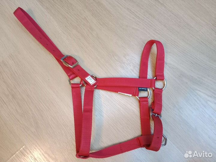 Конная амуниция: недоуздок и чомбур