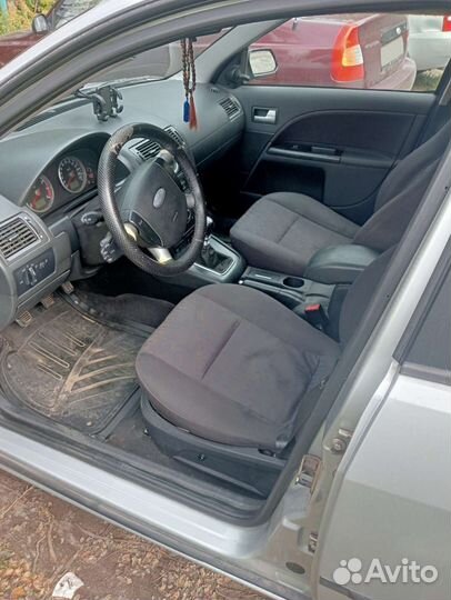 Ford Mondeo, 2001