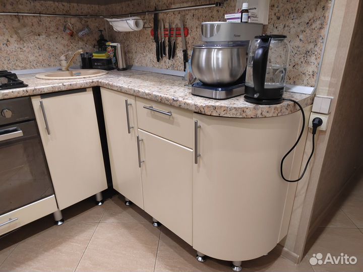 Кухонный гарнитур угловой бу для маленькой кухни