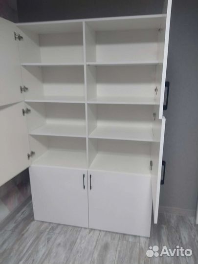 Шкаф