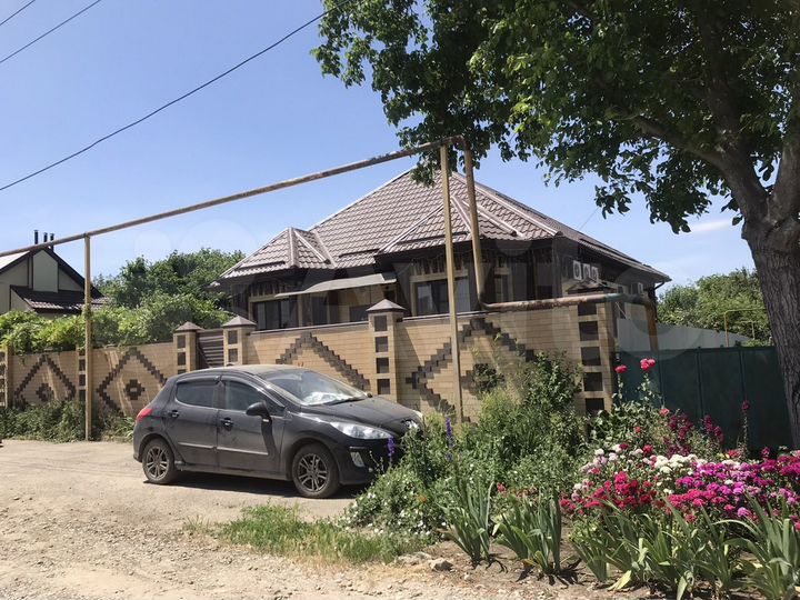 Дом 200 м² на участке 5 сот.