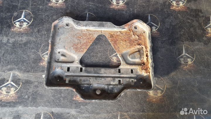 Площадка аккумулятора Мерседес E-Класс