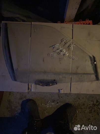 Стекло переднее правое audi 100 44 кузов