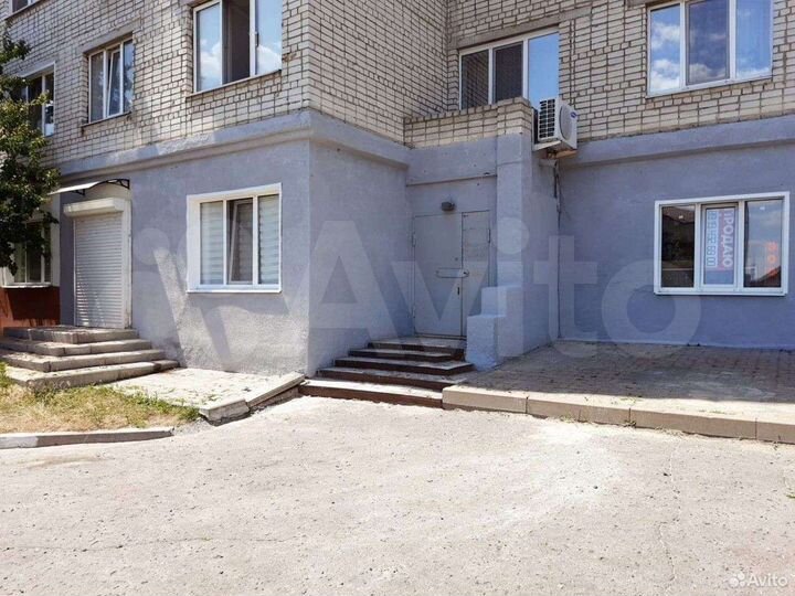 2-к. квартира, 70 м², 1/9 эт.