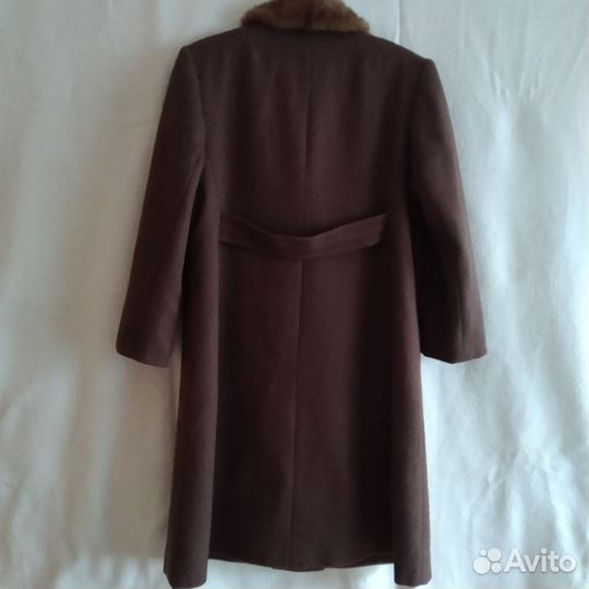 Пальто женские зимние винтажные, р. 50 и 46