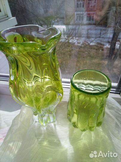 Вазы, гутное стекло