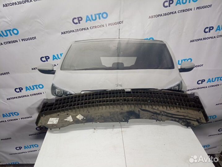 Пыльник бампера передний Peugeot 107