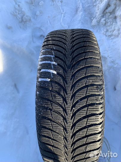 Goodyear UltraGrip Ice 215/60 R16