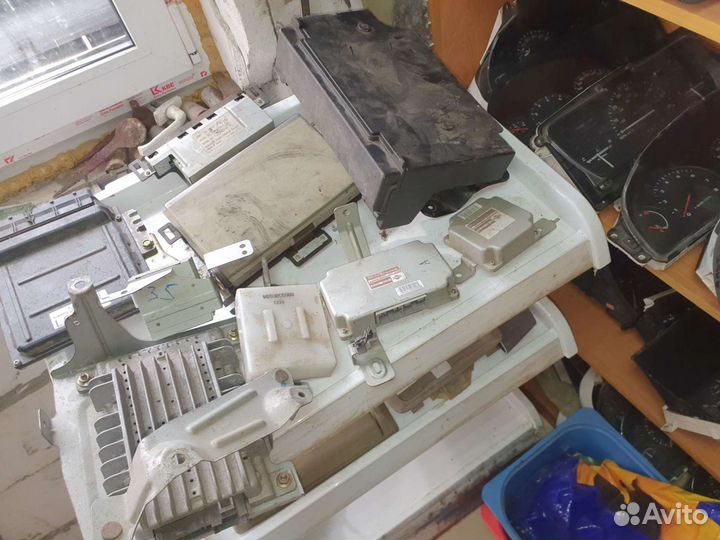 Эбу блочьки на инфинити фх 35 2004г