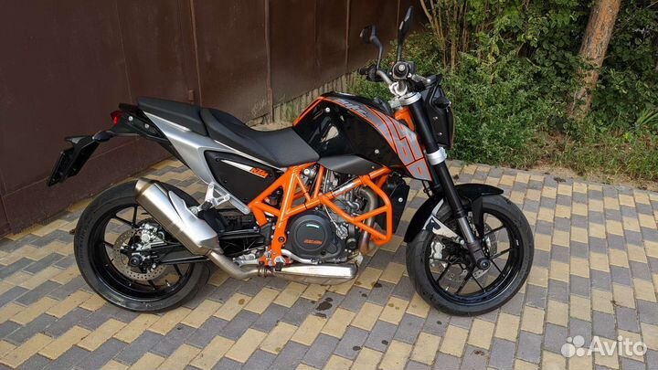 Мотоцикл KTM Duke 690