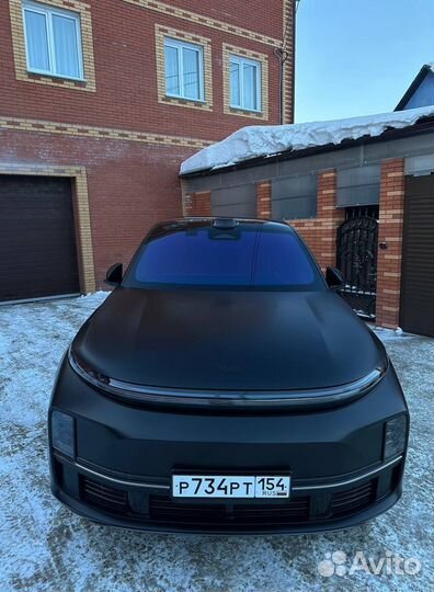 Оклейка авто цветной пленкой на Заельцовской