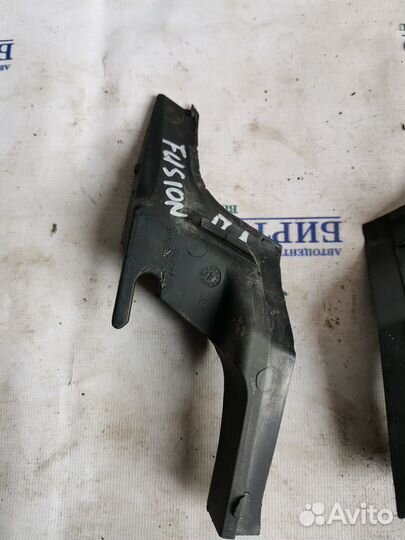 Крышка петли капота Ford Fusion I рестайлинг (2005