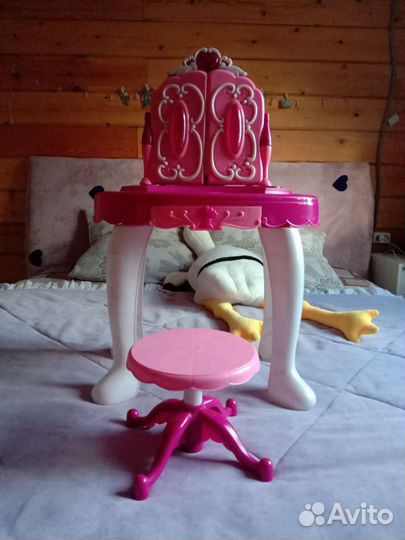 Детский туалетный столик для девочки