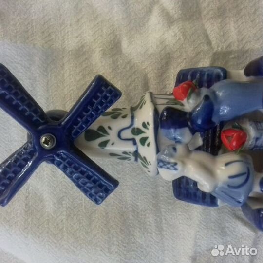 Фарфоровая статуэтка