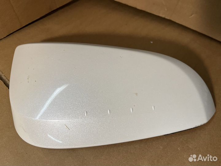 Накладка правого зеркала Toyota RAV4 40